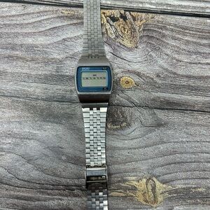 SEIKO M154-4000 Digtal CHRONOGRAPH  FOR PARTS ONLY Not Tested As Is